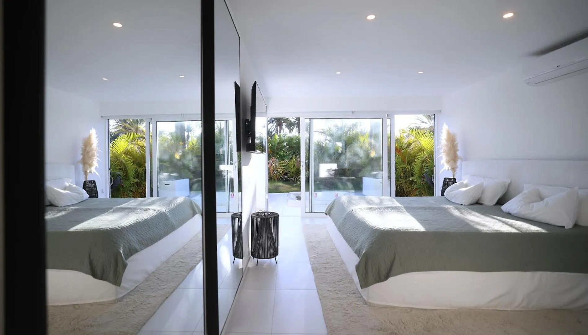 Sun Club P65 Premium Bungalow Maspalomas  Spain